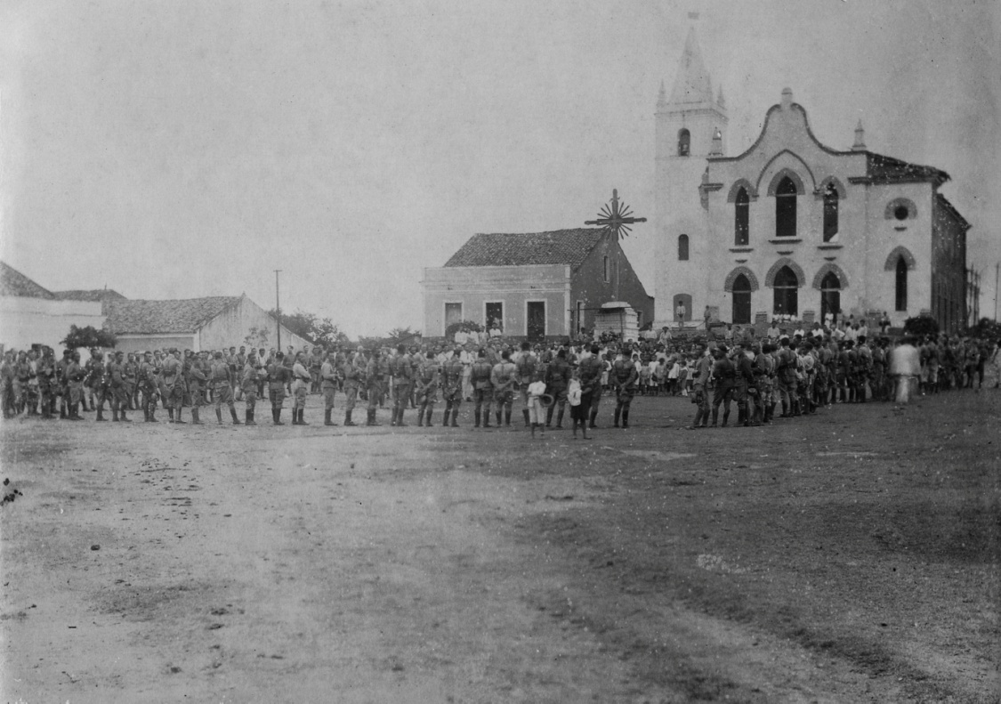 Foto antiga da Matriz de São Vicente Férrer