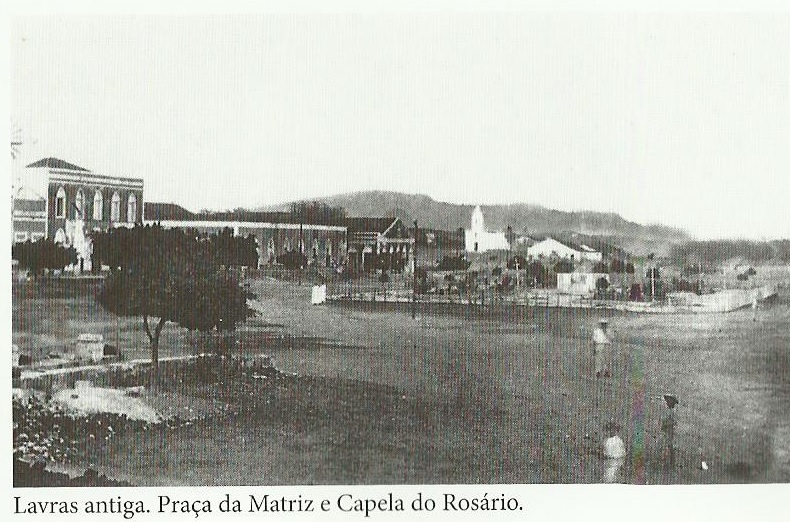 Lavras da Mangabeira antiga. Praça da Matriz e Capela do Rosário